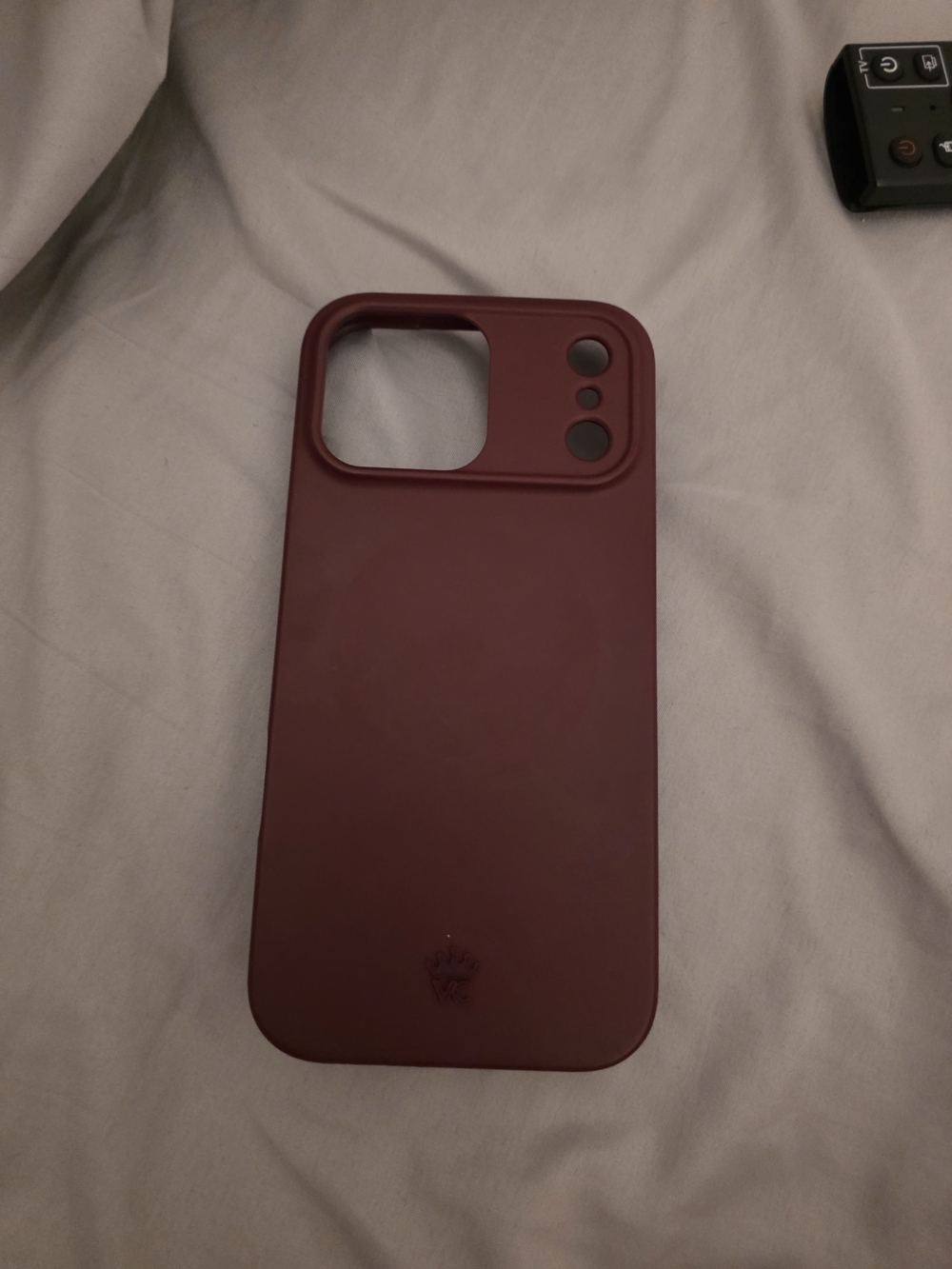 Velvet Caviar 17 Pro Max Silicone Phone Case - Burgundy
